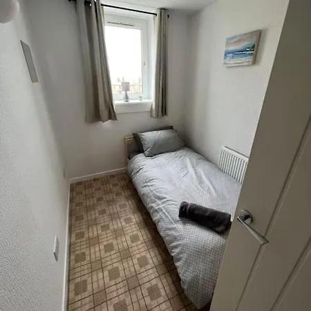 Homely 3 Bed Town Centre Flat Peterhead Exterior photo